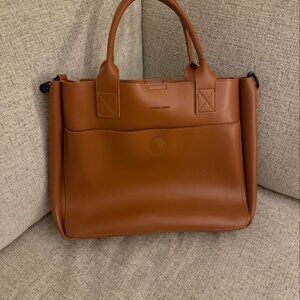 Claudia Canova single pocket tote bag in tan
